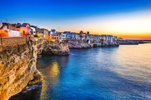 Polignano a Mare nahe Bari in Apulien, Italien