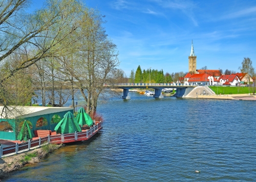 der beliebte Urlaubsort Mikolajki (dt. Nikolaiken) am Spirdingsee in den Masuren, Polen