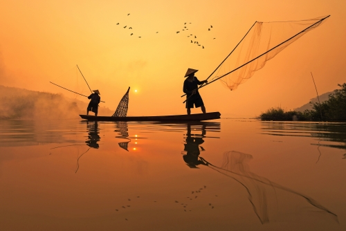Fishermans fischt morgens im Mekong in Nongkhai-Provinz, Thailand